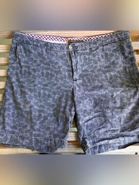 Ben Sherman Vinyl Record Patterned Gray and Blue Men's Shorts